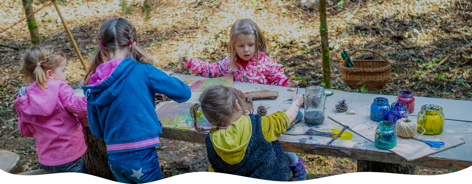 kids making drawing